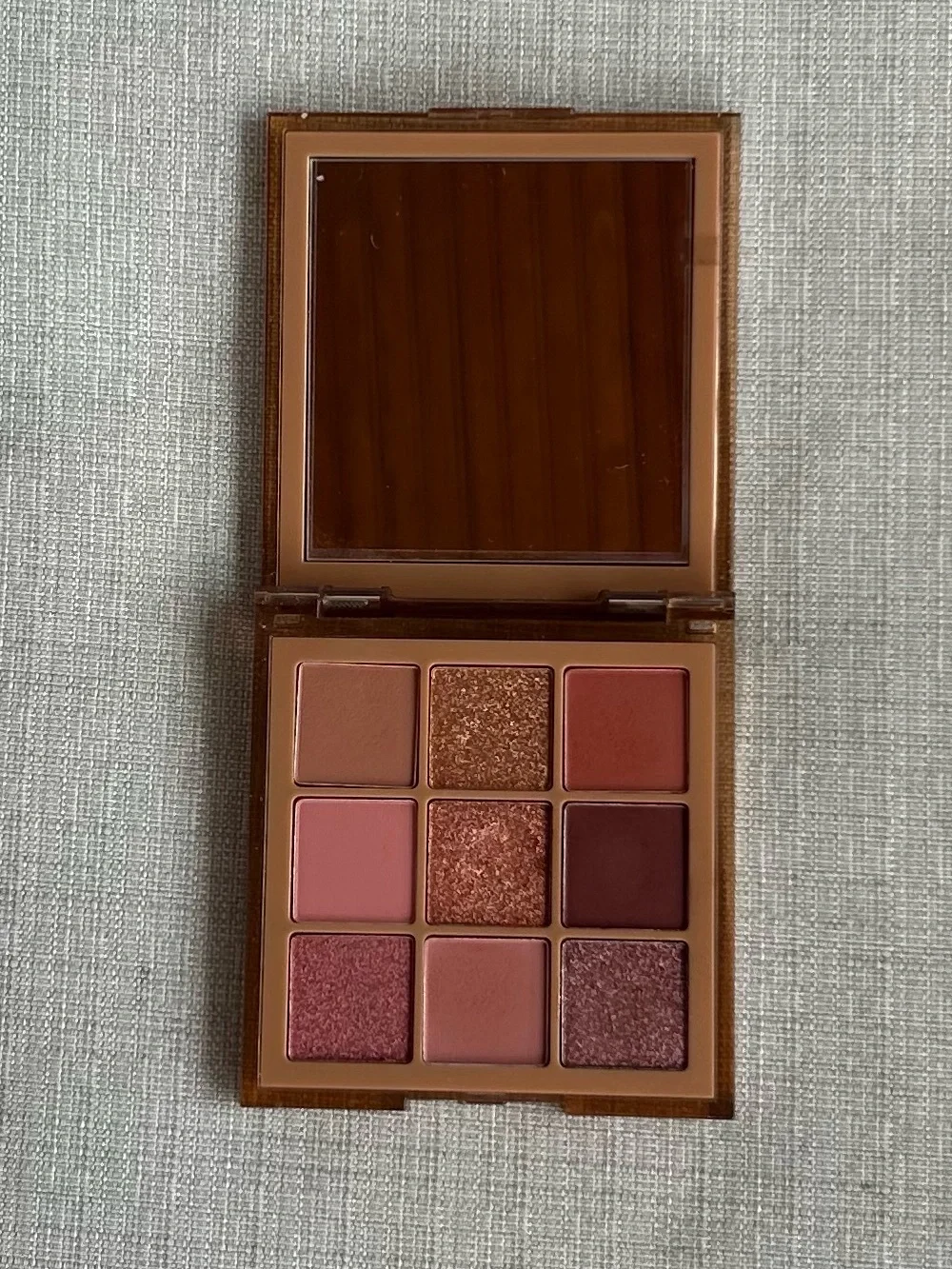HUDA BEAUTY Medium Beauty Obsessions Eyeshadow Palette